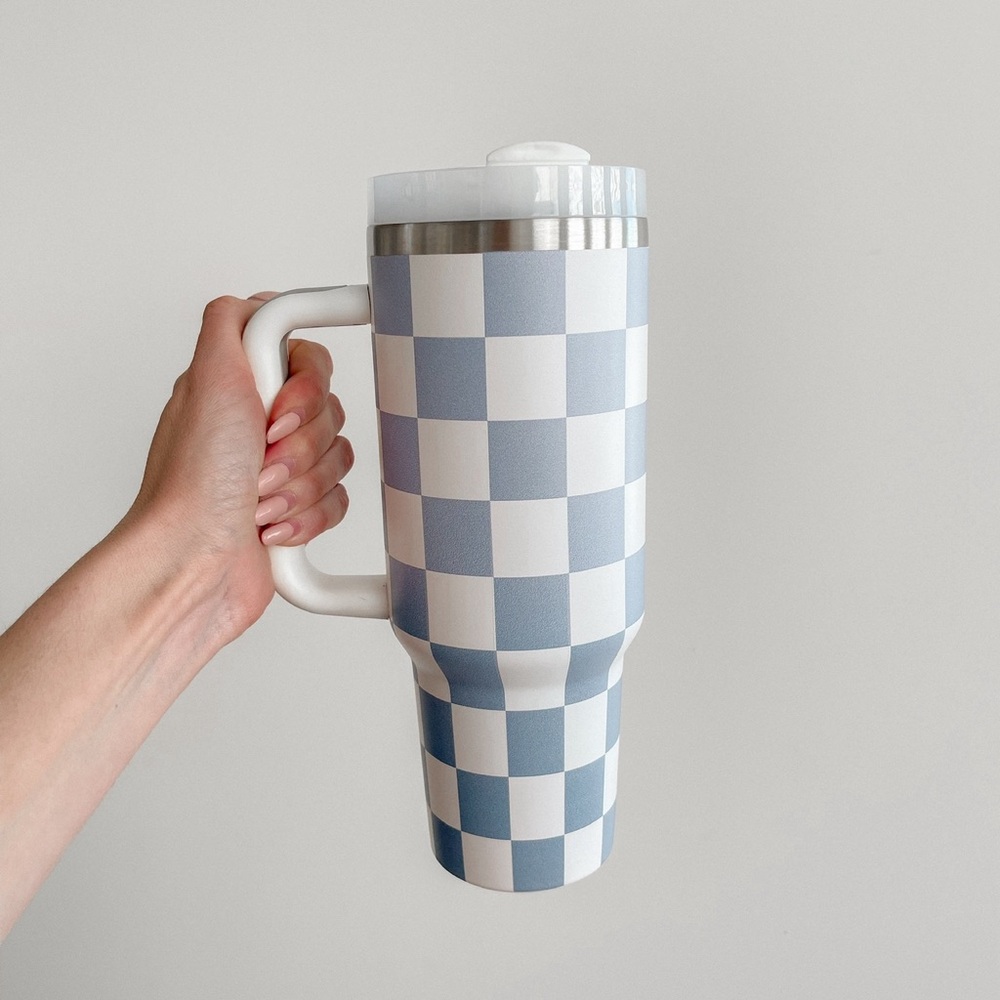 Blue checkered 40 oz water tumbler